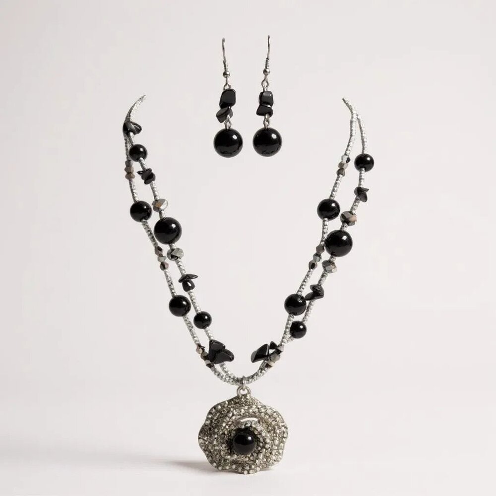 Clear Crystal On Silver Tone Flower Pensant Two Strand Black And Silver Bead Set